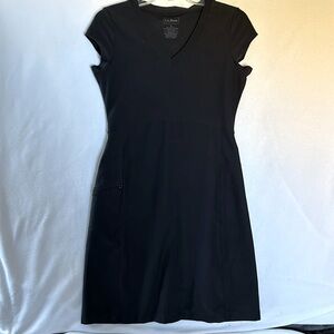 L.L. Bean Active Dress V-Neck ShortSleeve Fitness Dress